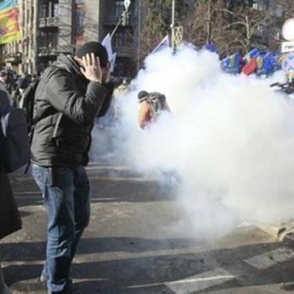 Στοχευμένες κυρώσεις από τη ΕΕ στους υπεύθυνους για τη βία στην Ουκρανία 