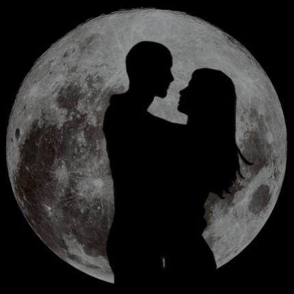 Ποια ζώδια θα ... ρομαντζάρουν στην Αυγουστιάτικη πανσέληνο