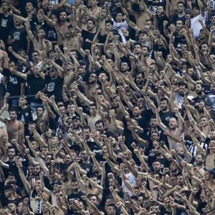 paok_fans.jpg