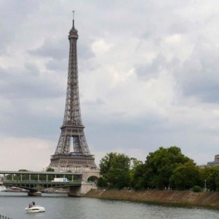 Bloomberg: Αύριο στο Παρίσι η συνάντηση τρόικας - Αθήνας