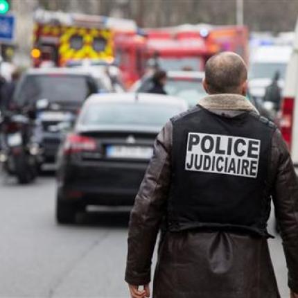 Αυτοκτόνησε αστυνομικός που ερευνούσε την υπόθεση στο Charlie Hebdo