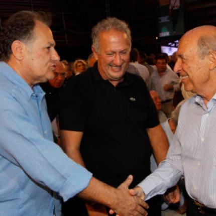 Παρών και ο Λαλιώτης στην "Ελιά" - άρθρο Σημίτη για την κρίση