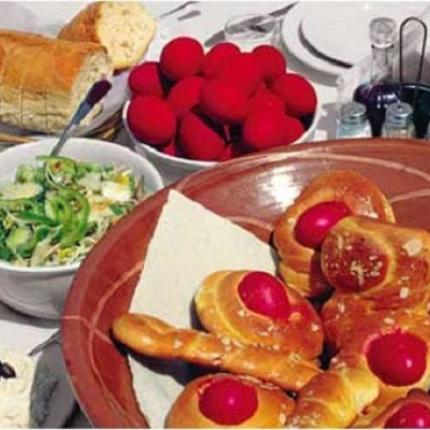 Περισσότερες από 400.000 μερίδες πασχαλινού γεύματος από την Εκκλησία της Ελλάδος