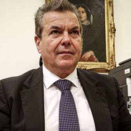 petropoulos.13.5.708.jpg