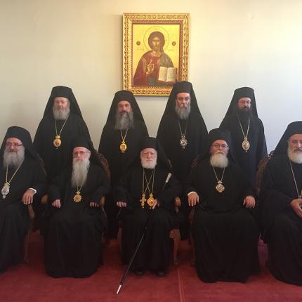 εκκλησια της κρητης ιεραρχες.jpg