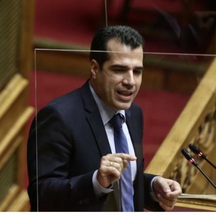 Θάνος Πλεύρης