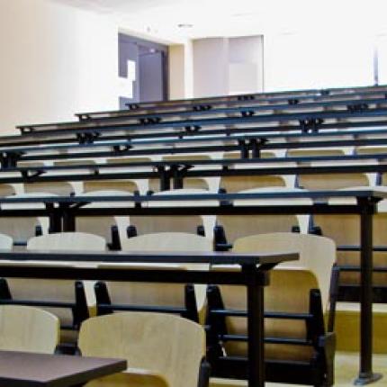 Το αυτοδιοίκητο των ΑΕΙ επικαλείται ο Λοβέρδος για τη φύλαξη των πανεπιστημίων