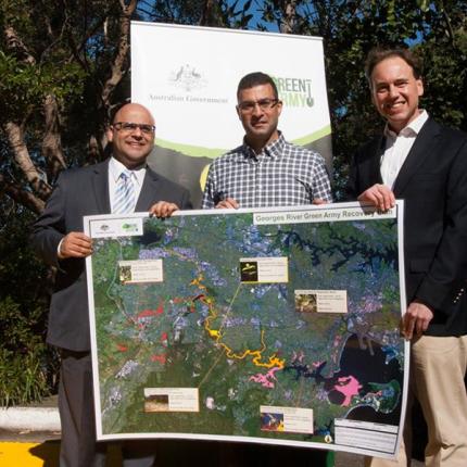 Ο Ελληνοαυστραλός βουλευτής που οργανώνει ... Πράσινο Στρατό