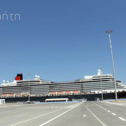 Η &quot;βασίλισσα των θαλασσών&quot; Queen Elizabeth (φωτογραφίες)