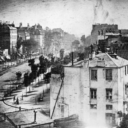 Τα σύγχρονα στούντιο εκπομπής του ΡΑΔΙΟ ΚΡΗΤΗ