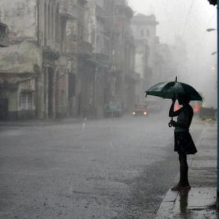 Ισχυρές βροχές και καταιγίδες από το βράδυ της Τρίτης