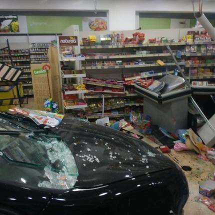 ρόδος αυτοκίνητο σούπερ μάρκετ