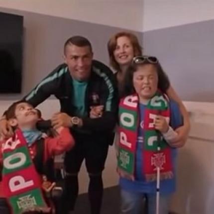 ronaldo_fans.jpg