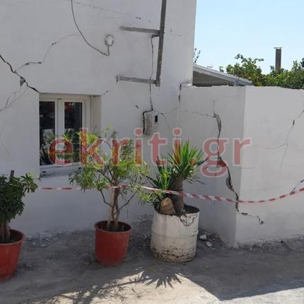 Κίνδυνος το σπίτι στη φωτογραφία - Το άφησαν οι ιδιοκτήτες