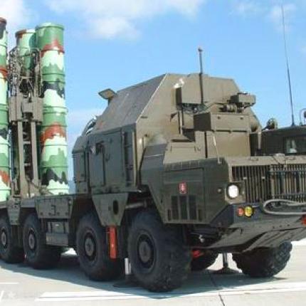 Οι φήμες, η (μη) παρέλαση των S-300 στην Αθήνα και τα .. καλώδια του τρόλεϊ