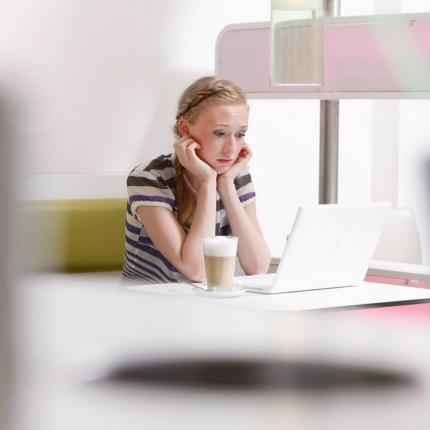 Αυτοεκτίμηση και Facebook, πάνε μαζί; Τι λένε οι έρευνες