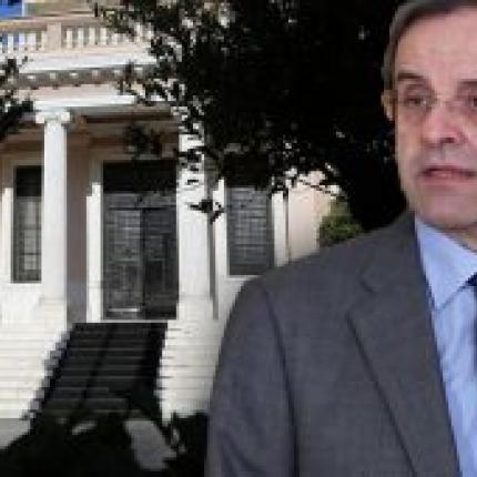 Ανασχηματισμός: Μία από τα ίδια ή ... άλλαξε ο Μανωλιός!