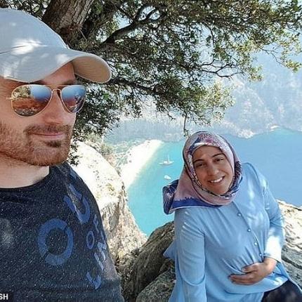 Η selfie της 32χρονης πριν να την ρίξει στο γκρεμό ο 40χρονος σύζυγός της