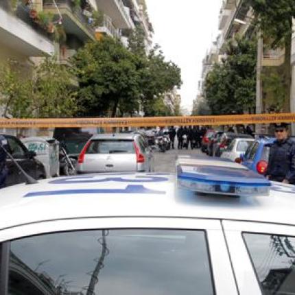 Γυναίκα βρέθηκε φιμωμένη στο διαμερισμά της στο Π. Φάληρο