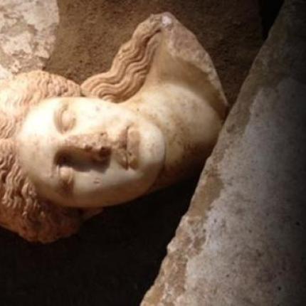 Αμφίπολη: Το μυστήριο με το κεφάλι της Σφίγγας - Τι εικάζουν οι αρχαιολόγοι