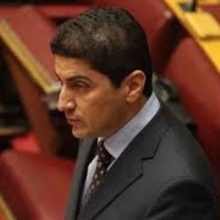 Συνάντηση με τον υπουργό Αγροτικής Ανάπτυξης και την ΟΑΣΝΗ, ζητά ο Λ. Αυγενάκης
