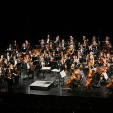 Συναυλία "Με την Ελλάδα Καραβοκύρη" στο Ηράκλειο 