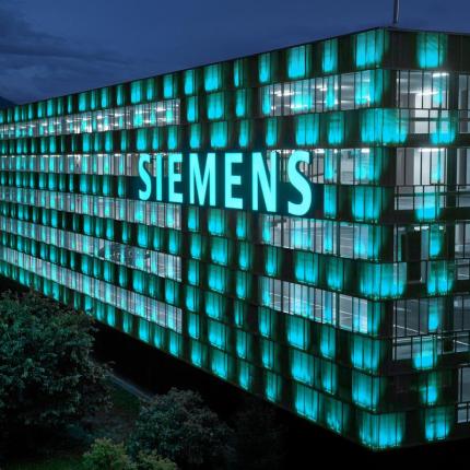 Στο εδώλιο 64 άτομα για την υπόθεση της Siemens