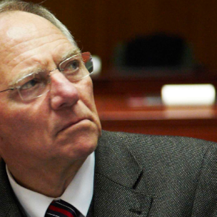 Σόιμπλε: Ζητά η Κομισιόν να έχει δικαίωμα βέτο επί των εθνικών προϋπολογισμών