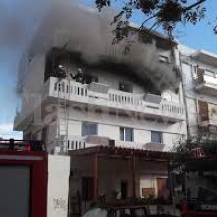 Πυροσβέστες έσωσαν 14χρονη από φλεγόμενο σπίτι στα Χανιά