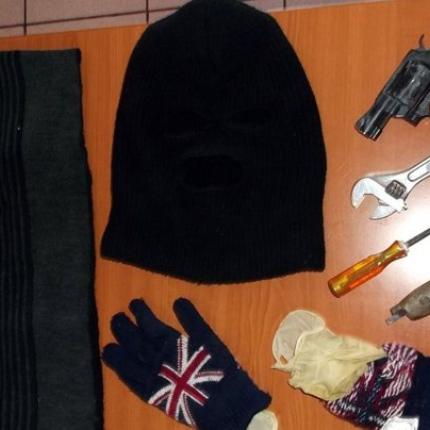 Φωκίδα: Ο ληστής μπήκε σε σπίτι γιαγιάς αστυνομικού ... και την πάτησε!