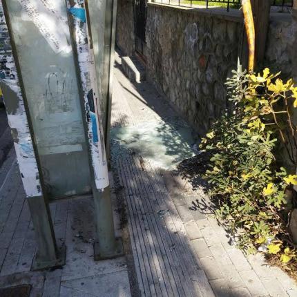 Ηράκλειο: Ξέσπασαν όλη τη μανία τους στη στάση του αστικού ΚΤΕΛ (φωτο)