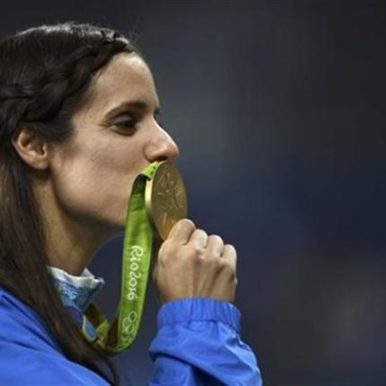 stefanidi_metallio.jpg