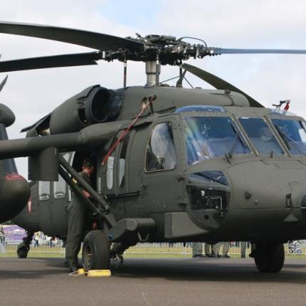 στρατιωτικό ελικόπτερο