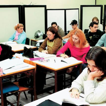 Ξεκίνησαν οι αιτήσεις για εγγραφές στις σχολές μαθητείας του ΟΑΕΔ