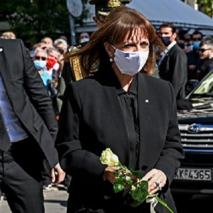 Σακελλαροπούλου κηδεια γεννηματα