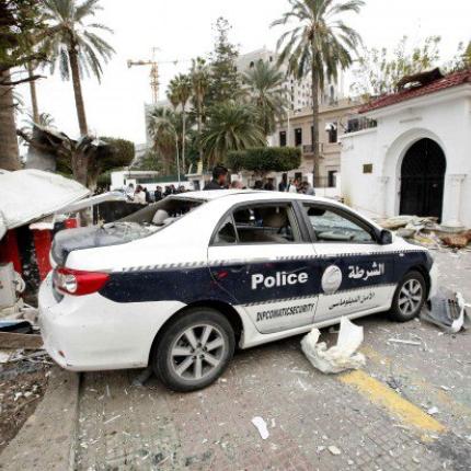 Δύο τραυματίστηκαν σε έκρηξη έξω από την πρεσβεία της Αλγερίας στην Τρίπολη
