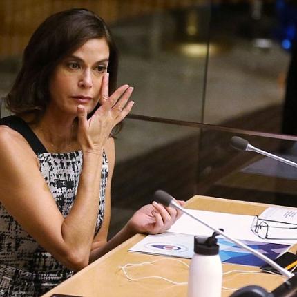 Η Τέρι Χάτσερ ξεσπά μιλώντας για το βιασμό της