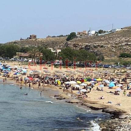 Συνωστισμός και πάλι στις παραλίες