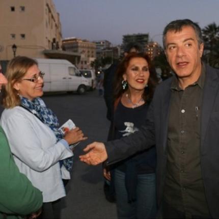 Με ... Καζαντζάκη απάντησε ο Σταύρος Θεοδωράκης στο Ηράκλειο