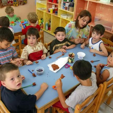 Υπεγράφη η ανανέωση των συμβάσεων σε παιδικούς και βρεφονηπιακούς σταθμούς