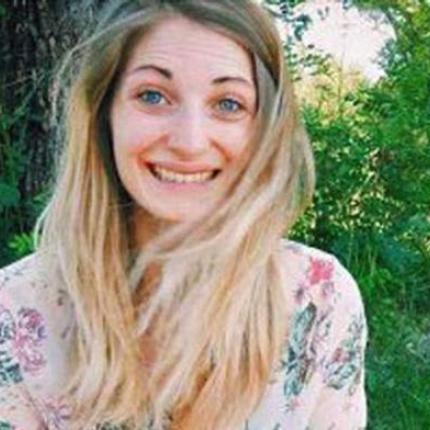 Σκοτώθηκε σε τροχαίο επειδή τα μαλλιά της μπλέχτηκαν στο τιμόνι