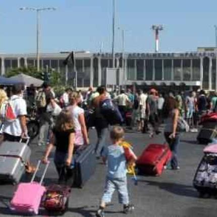 ΣΕΤΕ: Πάμε καλά σε αφίξεις και εισπράξεις - &quot;Ας περιμένουμε στο τέλος να κάνουμε ταμείο&quot;, λένε στην Κρήτη