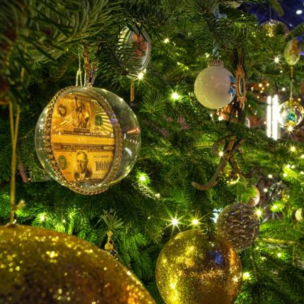 Μπορεί να είναι το πιο ακριβό χριστουγεννιάτικο δέντρο στον κόσμο.jpg