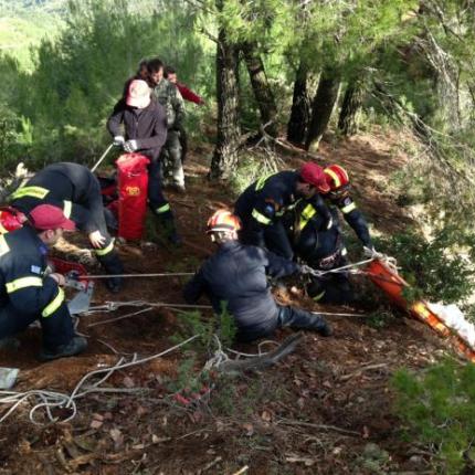 Νεκρός 70χρονος που έπεσε σε γκρεμό στη Νεάπολη