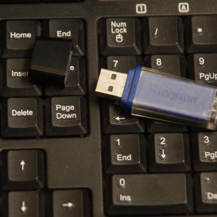 usb-stick-570.jpg