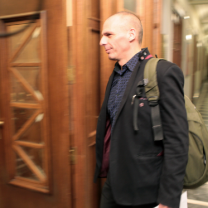 Συνάντηση Βαρουφάκη με το κλιμάκιο της Lazard