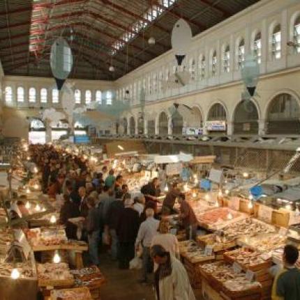 Η Βαρβάκειος, οι γυναικάρες με τα μαύρα τζιπ και ... η εντολή ελέγχου τους στο ΣΔΟΕ