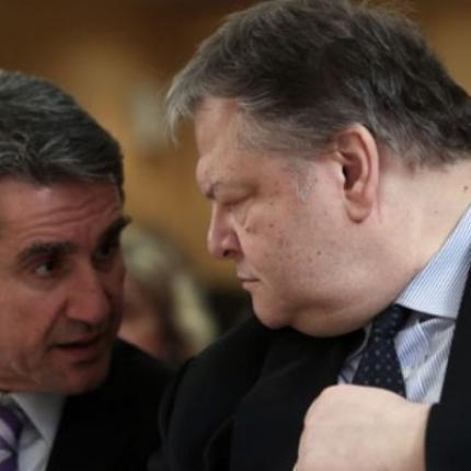 Σύσκεψη Βενιζέλου με υπουργούς του ΠΑΣΟΚ για τις "αντιπολιτευτικές" δηλώσεις