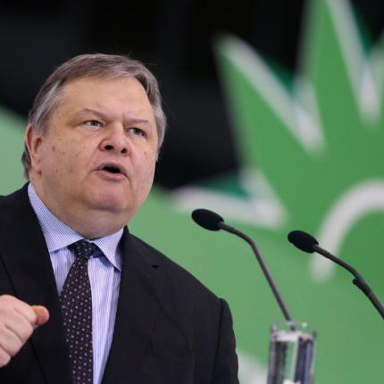 Προσκλητήριο Βενιζέλου για την ανασυγκρότηση της κεντροαριστεράς