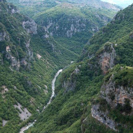 vikos1-1.jpg